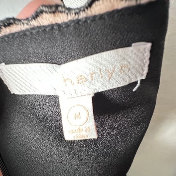 Harlyn Blush & Black Lace Overlay Sheath Cocktail Dress Scallop Hem Size Medium - Picture 14 of 15